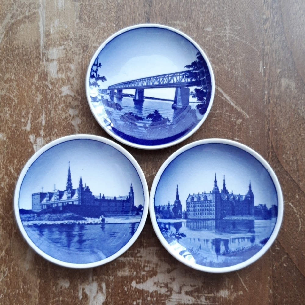 Collectible Delft 2010 Royal Copenhagen Mini Plates